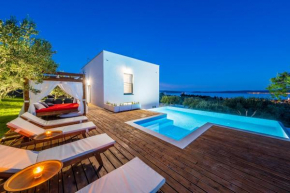 Villa Belle Vue with heated pool